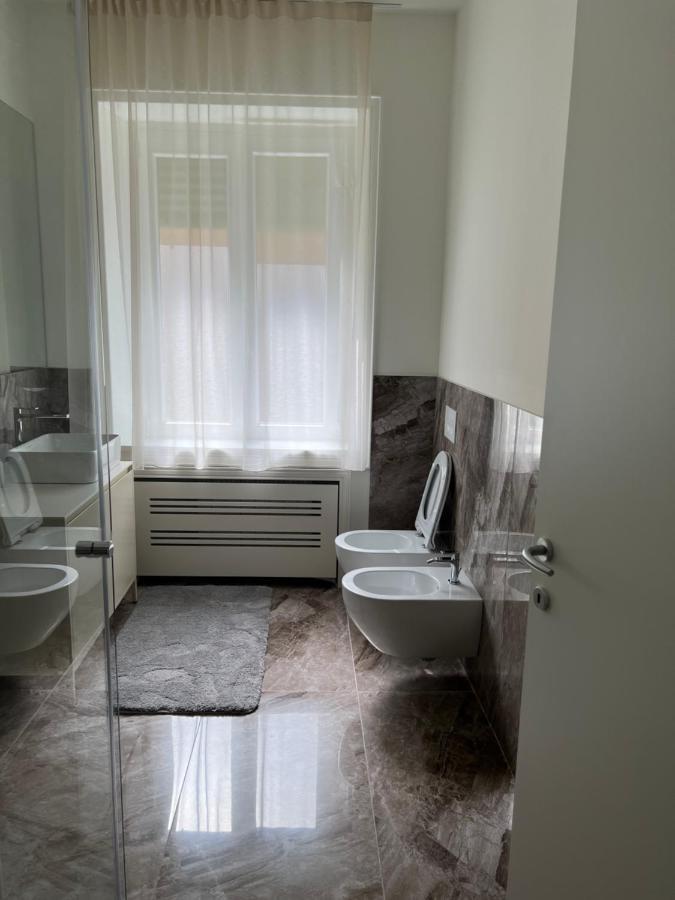 Milano: Bellissimo Appartamento In Pieno Centro Exteriör bild